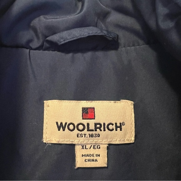 Navy quilted vest (size XL) - Picture 3 of 9